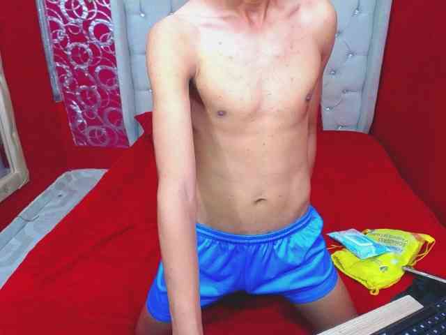 SKINNYBOYpein SKINNYBOYpein