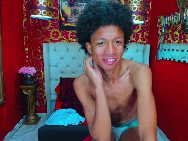 SKINNYBOYpein Live Webcam on BongaCams