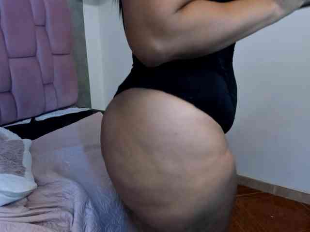Alejandra-Harris webcam