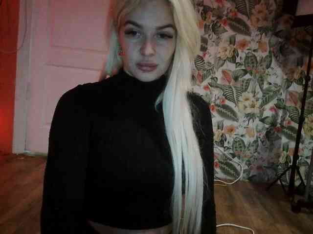 RedKrystal067 webcam
