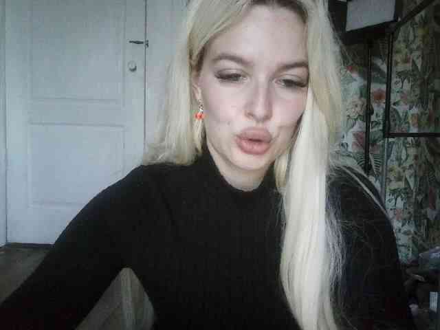 RedKrystal067 webcam