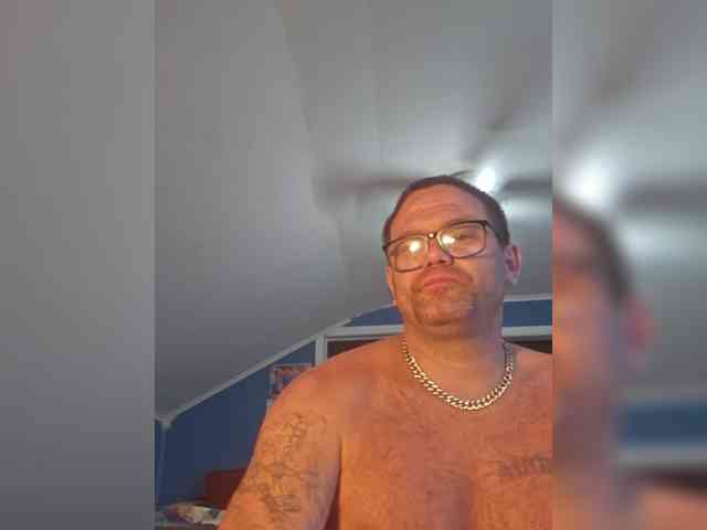 Giovanni0420 Live Webcam on BongaCams