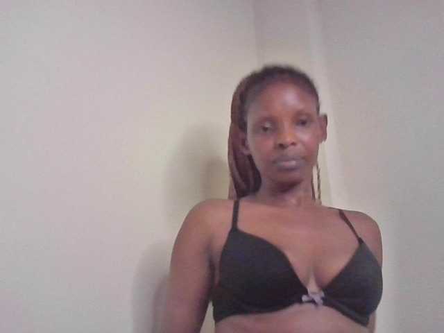 Princess102 live cam on BongaCams