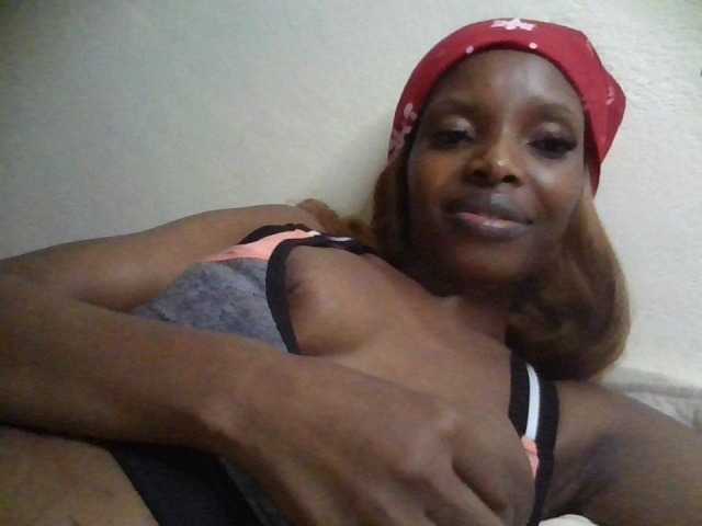 Princess102 live cam on BongaCams