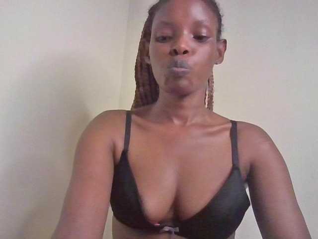 Princess102 live cam on BongaCams