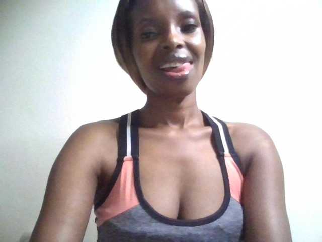 Princess102 live cam on BongaCams