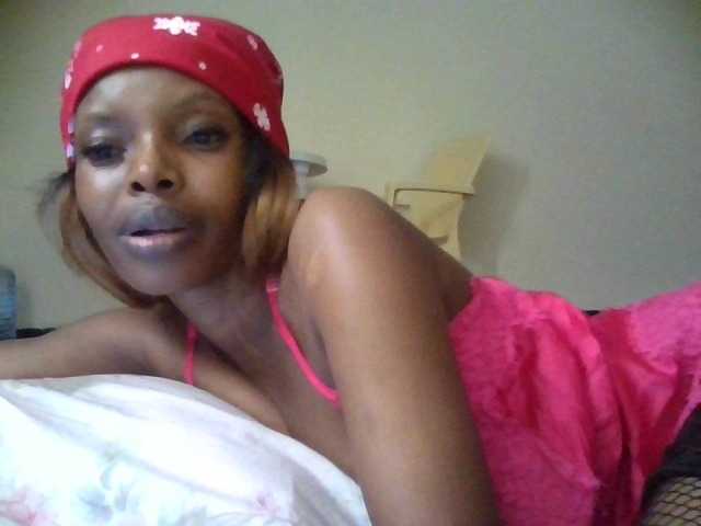 Princess102 live cam on BongaCams