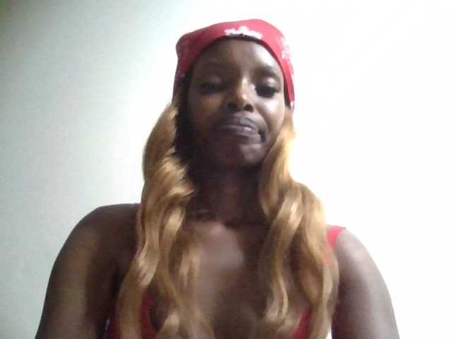 Princess102 live cam on BongaCams