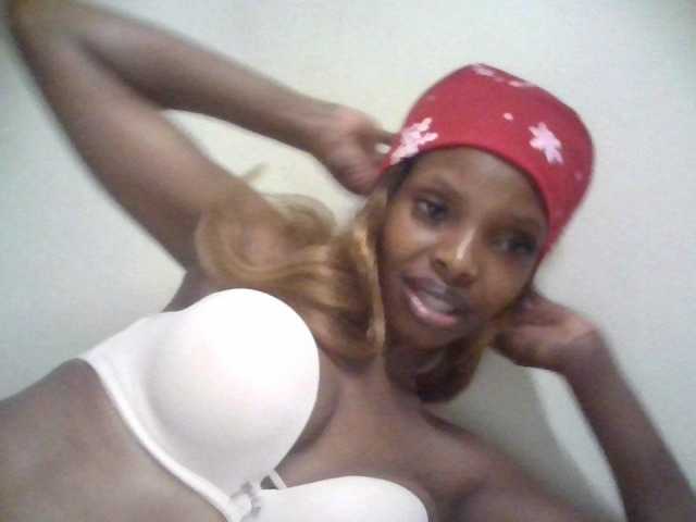 Princess102 live cam on BongaCams