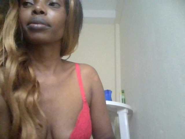 Princess102 webcam bongacams model stream image