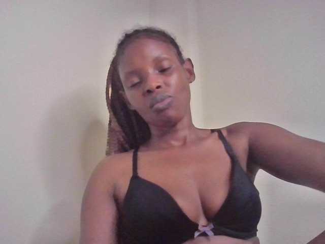 Princess102 live cam on BongaCams