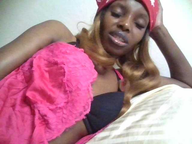 Princess102 live cam on BongaCams