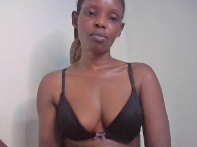 Princess102 live cam on BongaCams