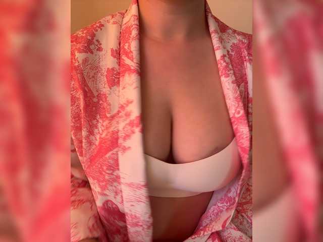 Dianeles live cam on BongaCams