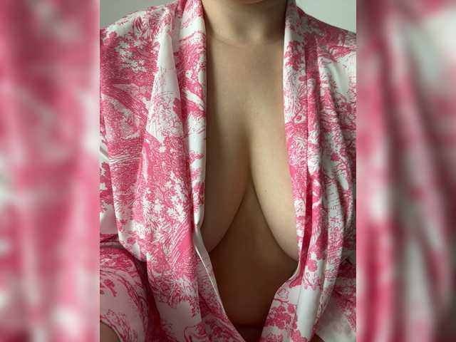 Dianeles live cam on BongaCams