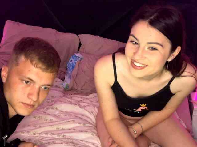 DoubleTrouble69a webcam
