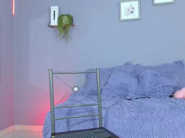 SaraGrace live cam on BongaCams