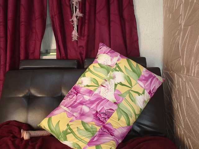 Camila-milf live webcam show