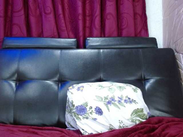 Camila-milf live cam on BongaCams