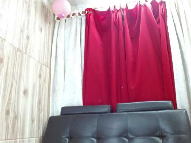 Camila-milf live cam on BongaCams