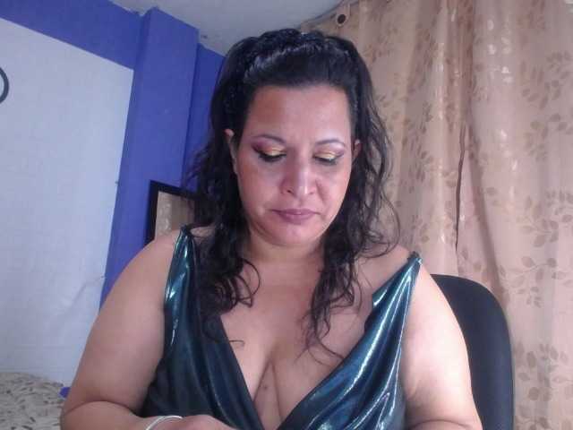 Camila-milf