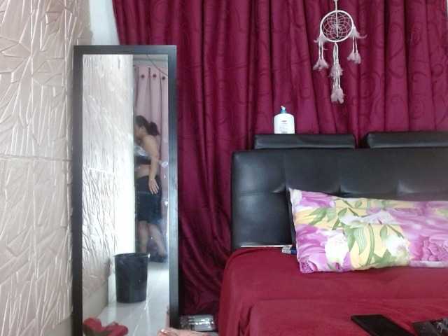 Camila-milf live cam on BongaCams