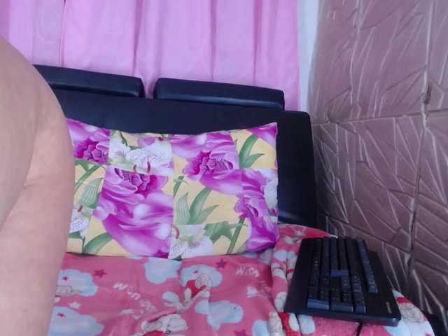 Camila-milf live cam on BongaCams
