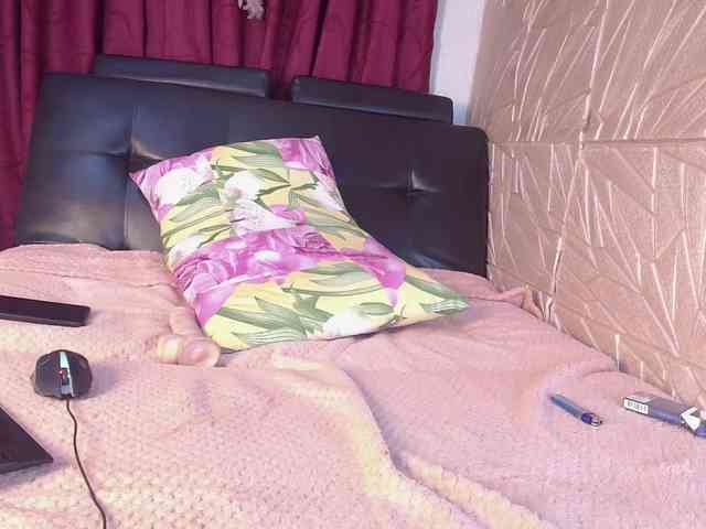 Camila-milf webcam