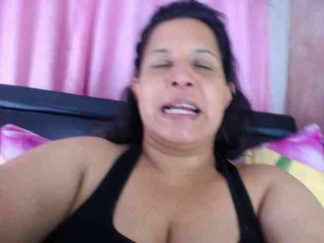 Camila-milf webcam