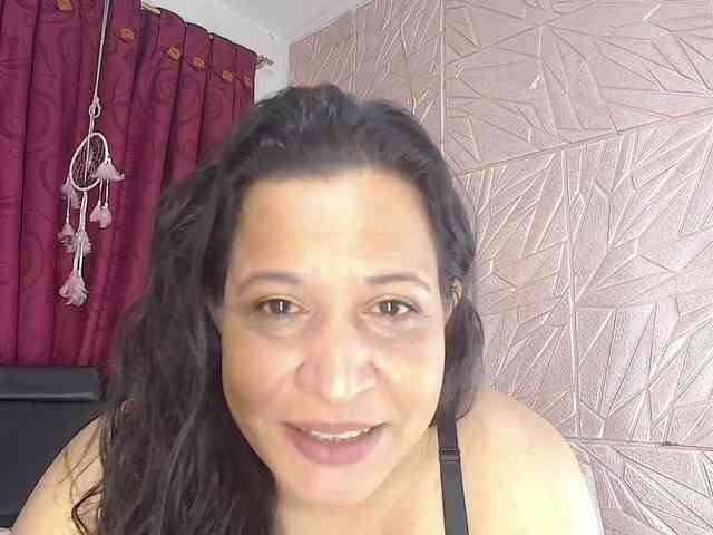 Camila-milf webcam