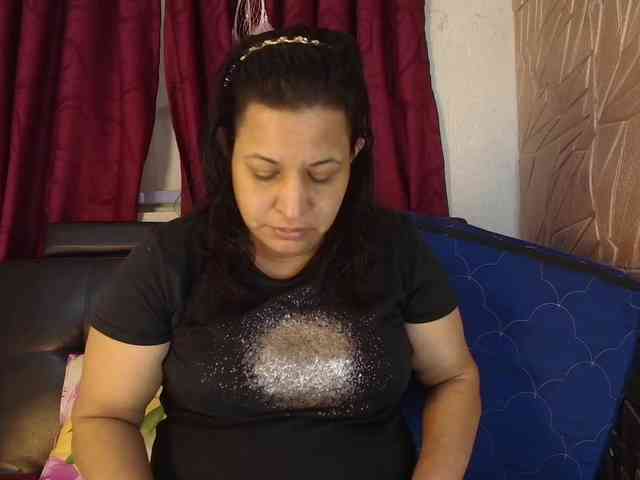 Camila-milf Live Webcam on BongaCams