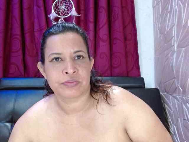 Camila-milf webcam