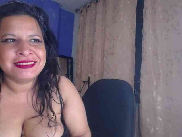 Camila-milf