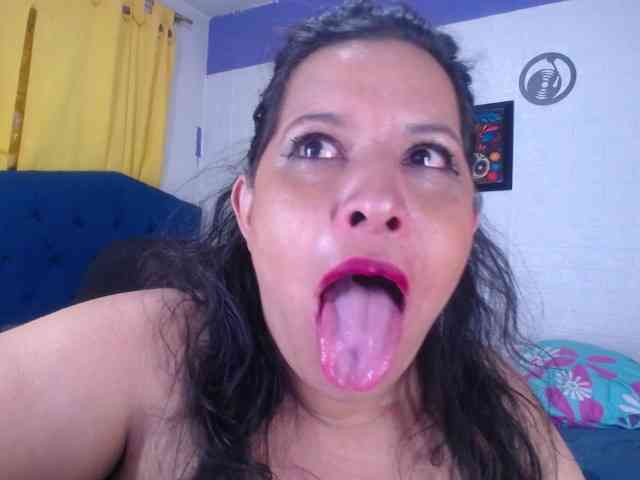 Camila-milf