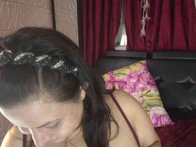 Camila-milf webcam