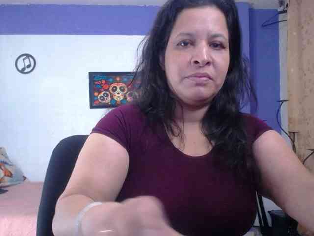 Camila-milf