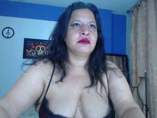 Camila-milf