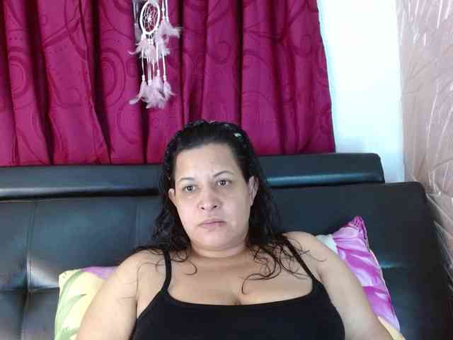 Camila-milf webcam