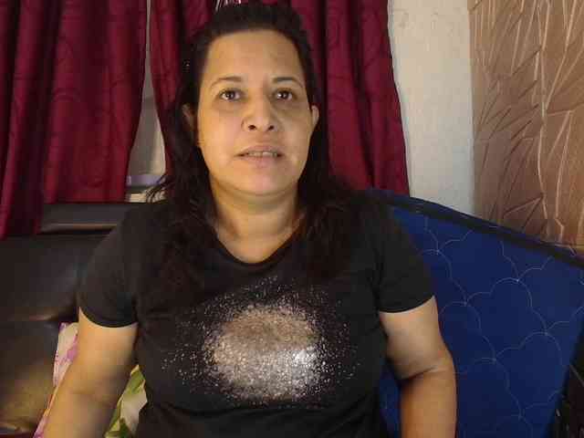 Camila-milf
