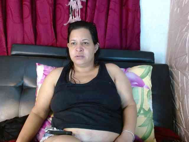 Camila-milf webcam