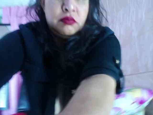 Camila-milf webcam