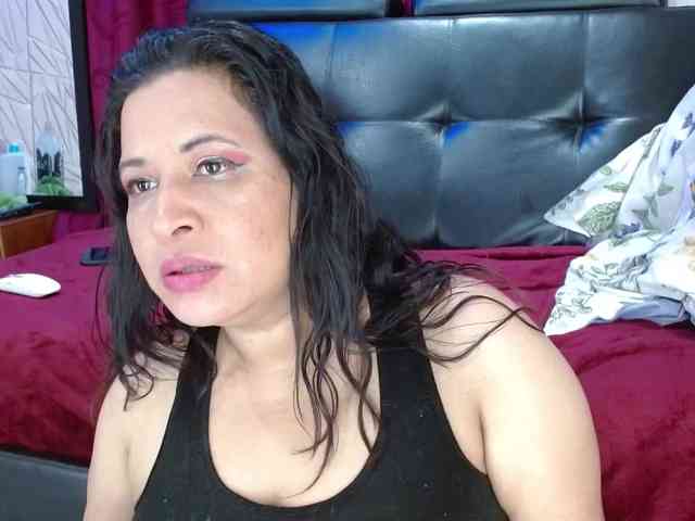 Camila-milf
