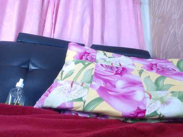 Camila-milf webcam