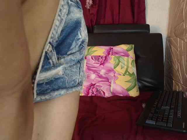 Camila-milf webcam