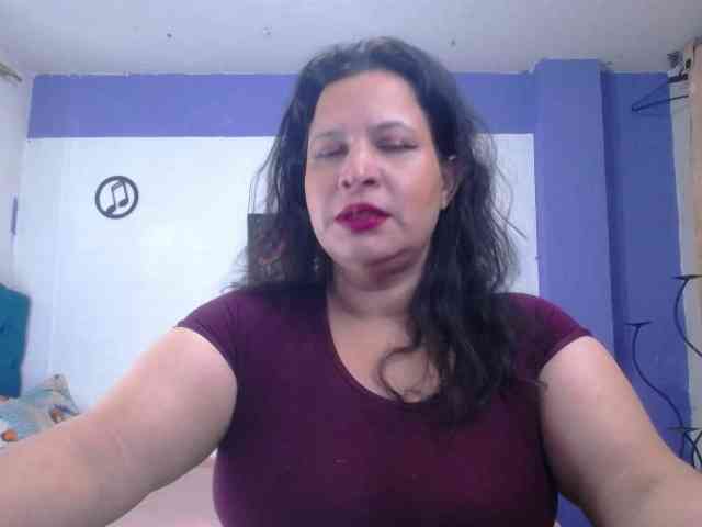 Camila-milf