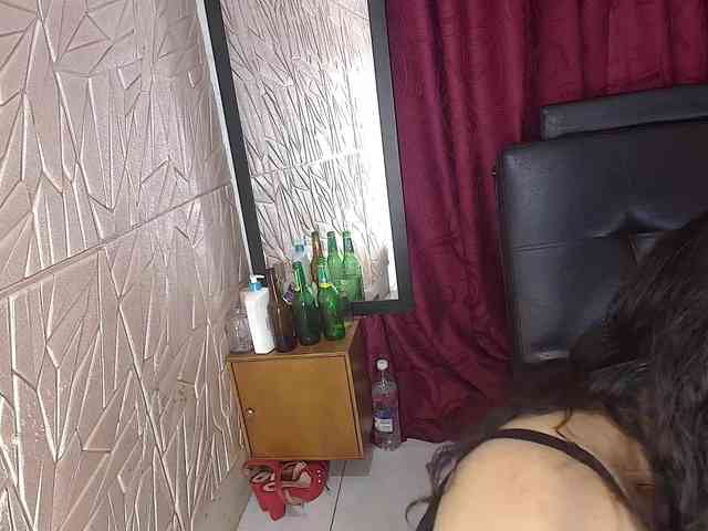 Camila-milf webcam