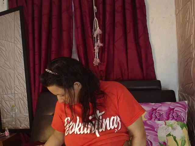 Camila-milf webcam