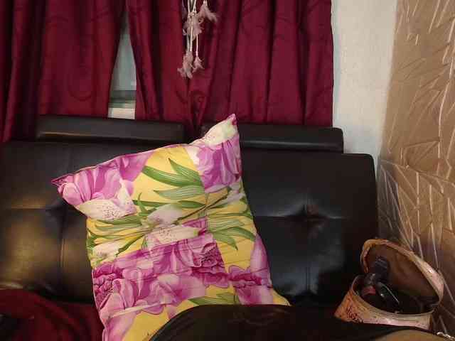Camila-milf webcam