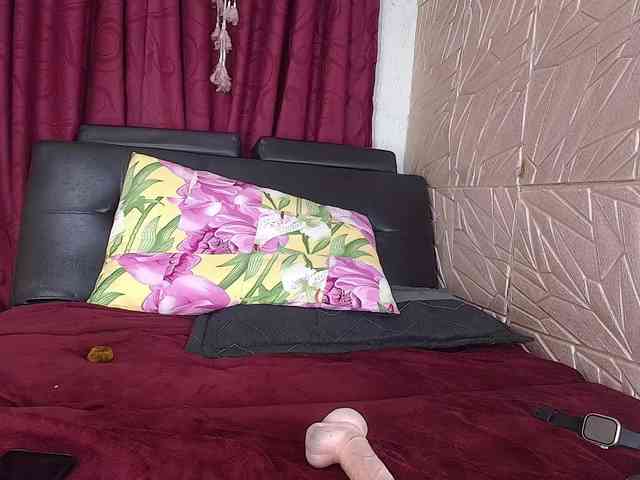 Camila-milf webcam