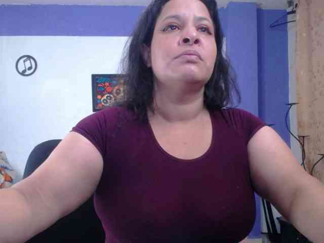 Camila-milf
